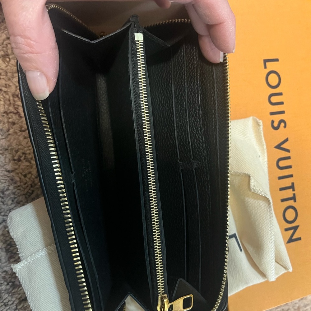 Louis Vuitton Clemence empriente noir wallet - Picture 2 of 11